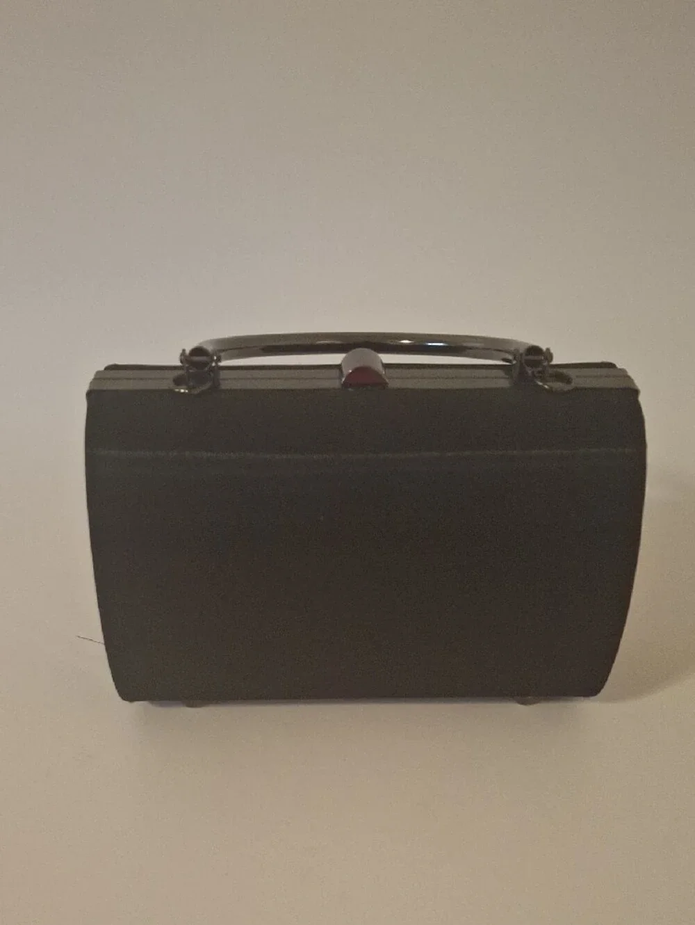 Indeed Classic Black Men's Handbag - Sleek Structured Carry